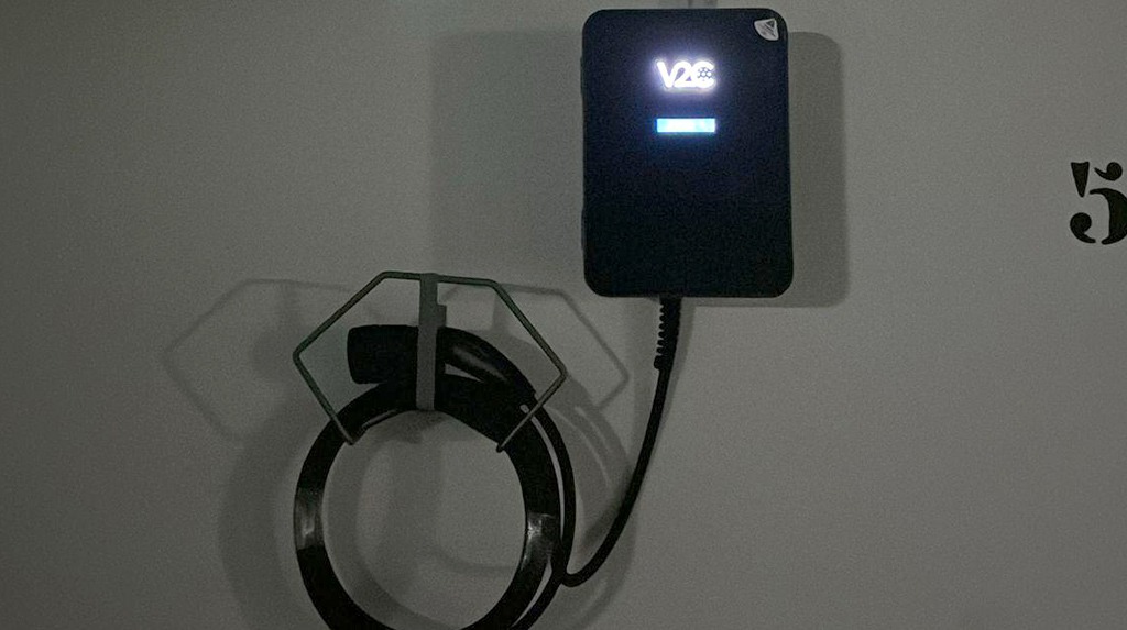 Instalación de punto de recarga para coche eléctrico en vivienda unifamiliar en Zaragoza